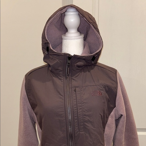 The North Face Women's Denali Hoodie, lilac color, Size Medium - Picture 4 of 12